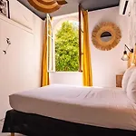 Le Castellamar 3* סן-מקסים
