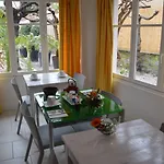 Le Castellamar 3* Sainte-Maxime