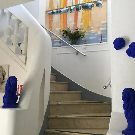 Le Castellamar Hotel