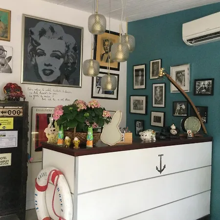 Le Castellamar Готель 3*