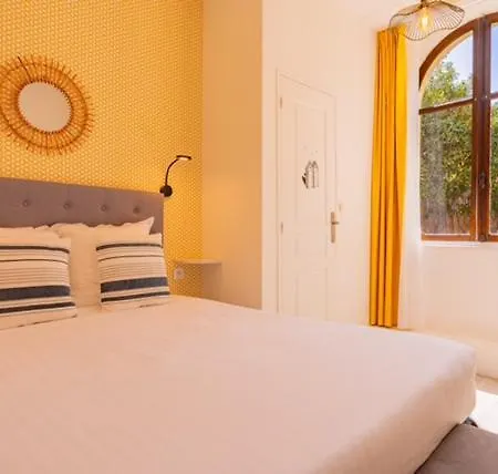 Le Castellamar Готель 3*