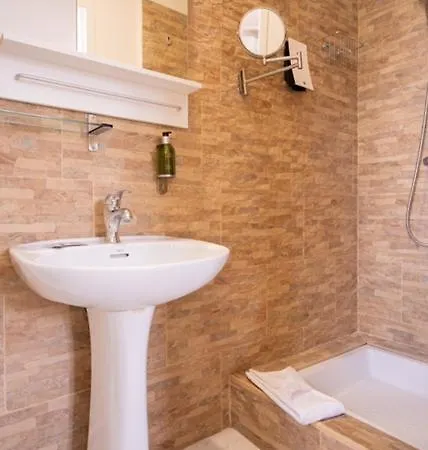 Le Castellamar Hotel