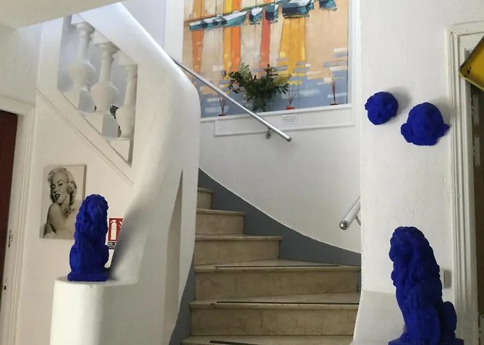 Le Castellamar Hotel