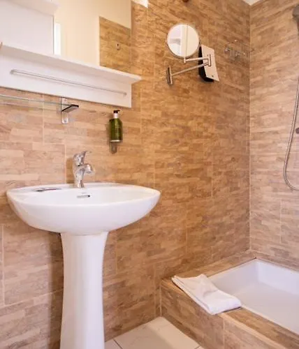 Le Castellamar Hotel