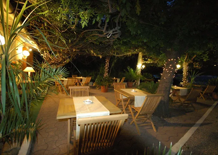 Ξενοδοχείο Le Castellamar 3*