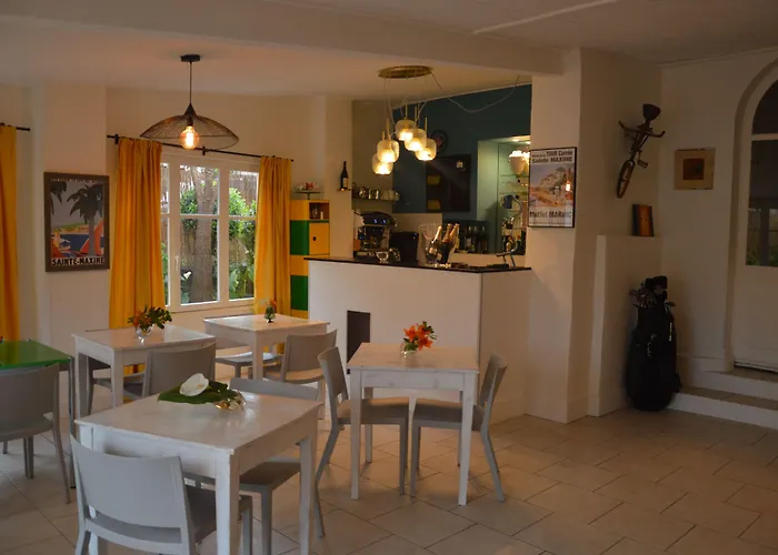 Le Castellamar 3* Sainte-Maxime