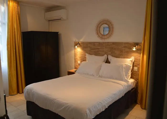 Le Castellamar Σαιντ-Μαξίμ